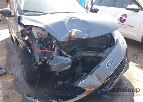 2021 Ford Escape Se Hybrid z USA, uszkodzony, nr VIN 1FMCU9BZ3MUB03828